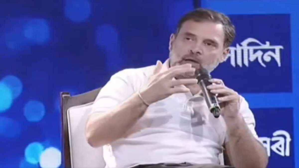 विराट कोहली-रोहित शर्मा और मेसी-रोनाल्डो में से कौन सबसे बेहतर? राहुल गांधी ने दिया दिलचस्प जवाब, देखें Video