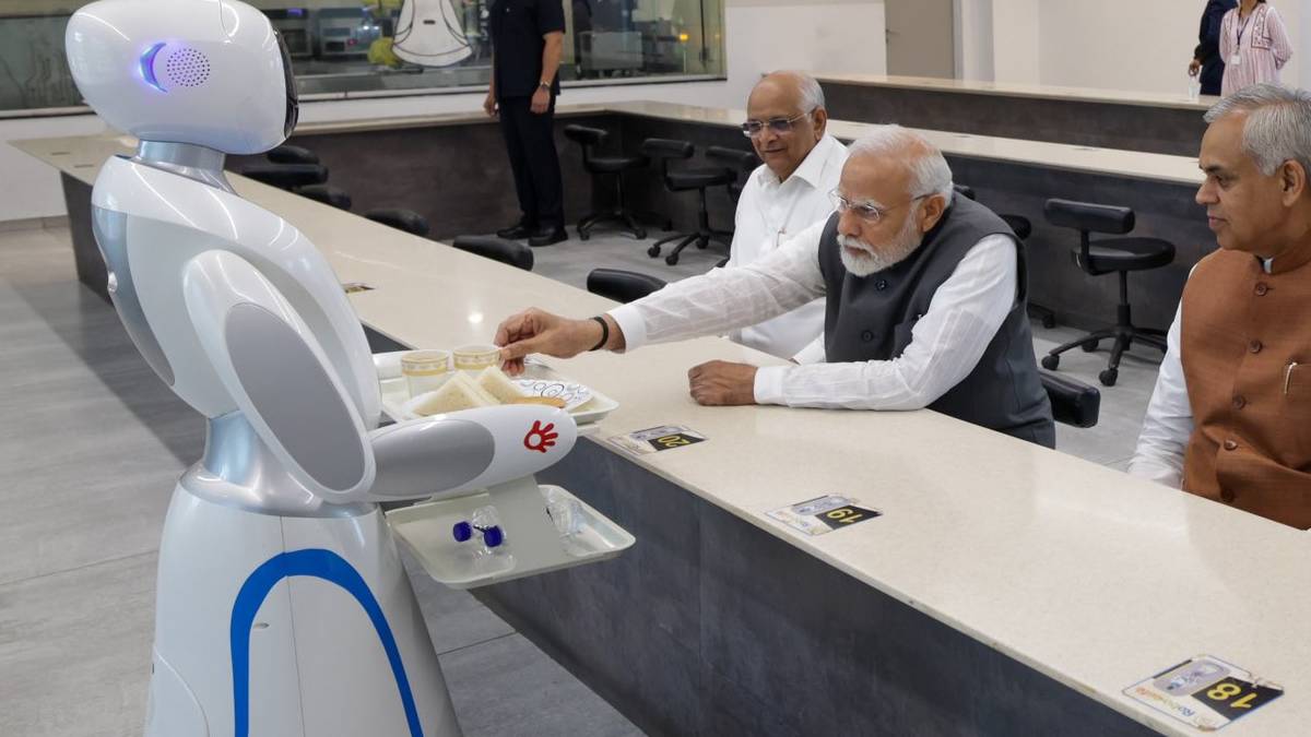 Robot Served Tea To PM Modi Robotics Exhibition in Gujarat