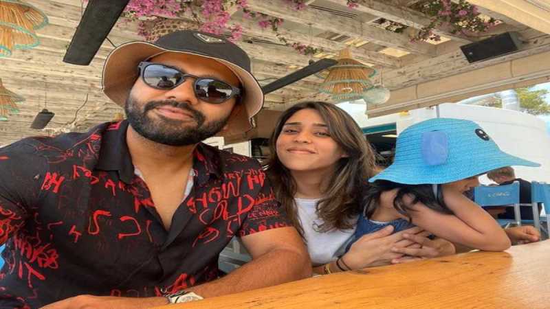 Rohit Sharma With Wife Ritika Sajdeh