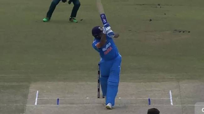Rohit Sharma hit a tremendous six Rohit Sharma