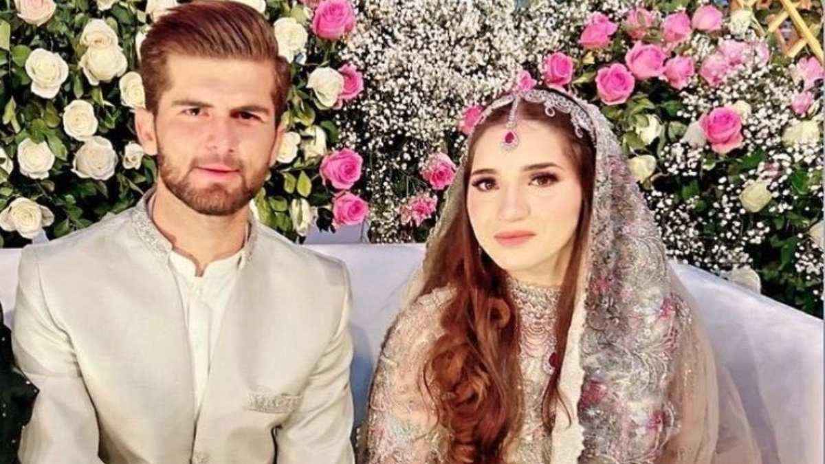 Shaheen Afridi Wishes himself in Facebook Comment After Wedding, Screenshot Viral Shaheen Afridi Wishes himself in Facebook Comment After Wedding, Screenshot Viral