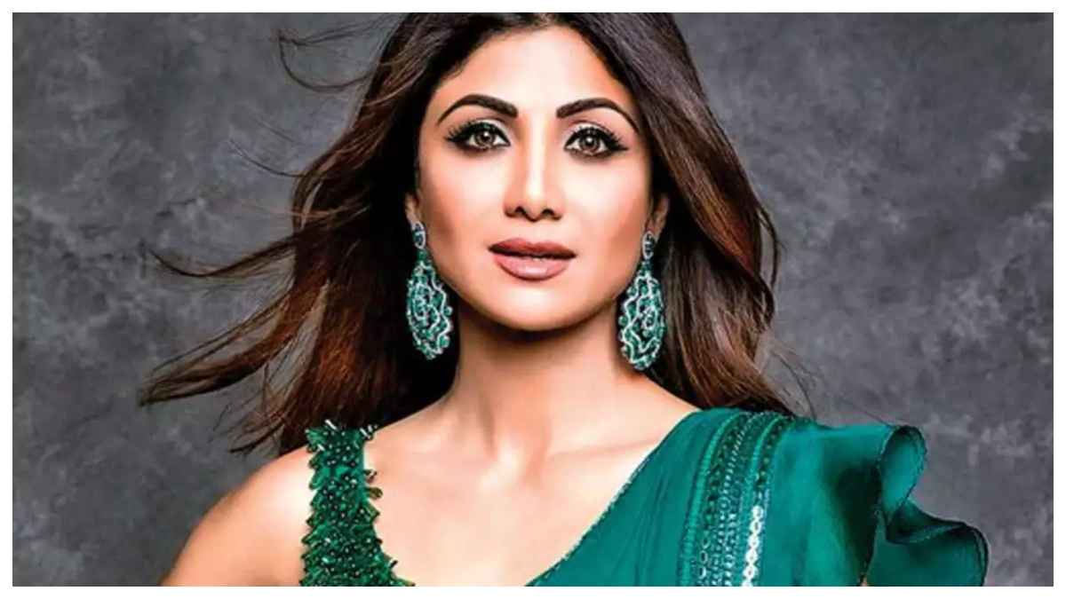 Shilpa Shetty ने रेड ड्रेस पहन कर धड़काया फैंस का दिल, यूजर्स बोले- आप तो बहुत ज्यादा...