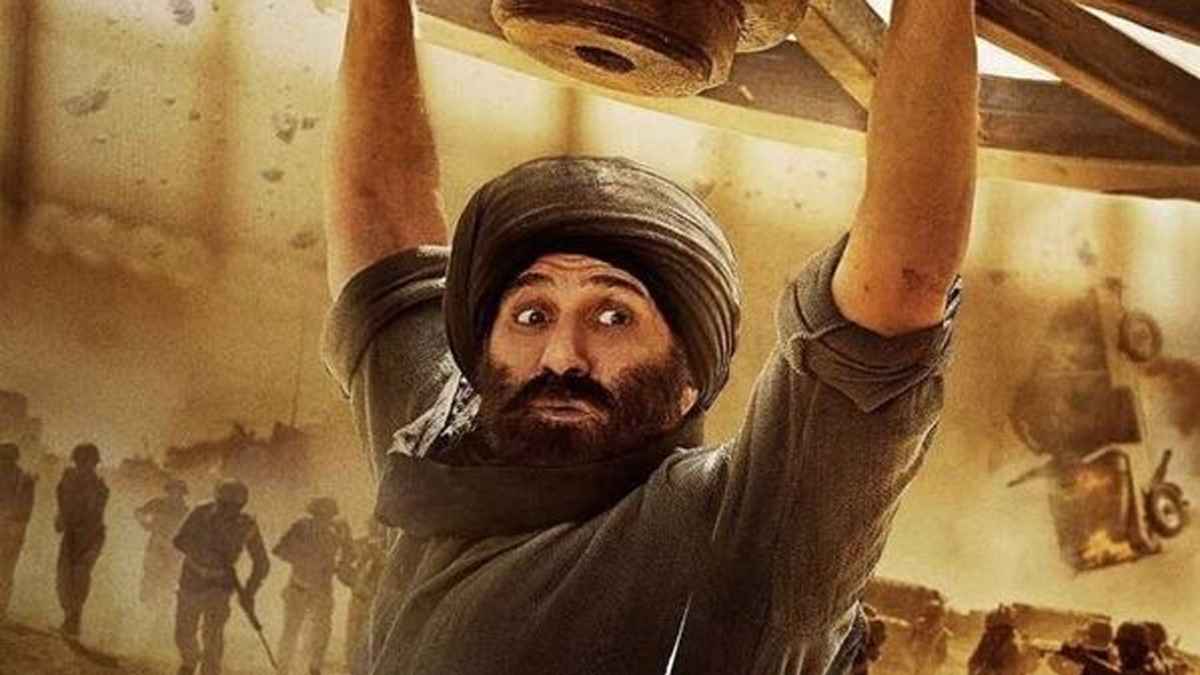 Gadar 2 Box Office Collection Day 30: घटती कमाई के बावजूद Gadar 2 बनी बॉलीवुड की दूसरी बड़ी कलेक्शन मूवी, तोड़ी 'पठान' का ये रिकॉर्ड!