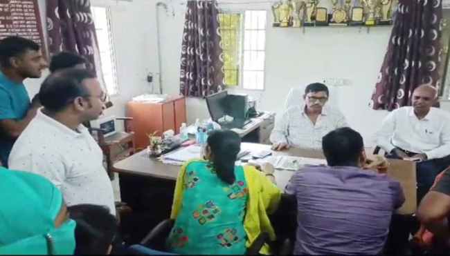 Teachers Day Professor Made Obscene Act With Girl In Dhanbad Teachers Day Professor Made Obscene Act With Girl In Dhanbad