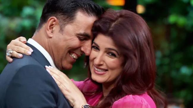 Dimple Kapadia, Akshay Kumar, Twinkle Khanna