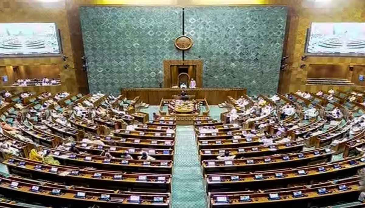 नई संसद में महिला आरक्षण बिल पर पर्ची से कराई गई वोटिंग, जानें कारण