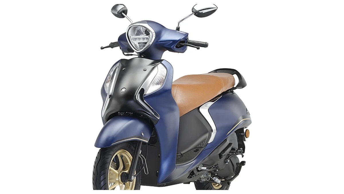 Yamaha Fascino 125 Fi Hybrid scooter 