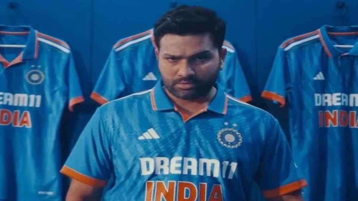 ODI WC 2023: कंधे पर तिरंगे की 3 स्ट्रिप्स, BCCI लोगो में है ये खास बात, जानें कैसी है भारतीय टीम की नई जर्सी
