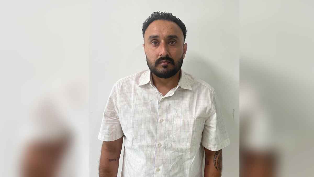 50 हजार करोड़ के फ्रॉड में भगोड़ा PACL का डायरेक्टर धर्मेंद्र सिंह चढ़ा विजीलैंस के हत्थे, ऐसे लगाया था लोगों को चूना