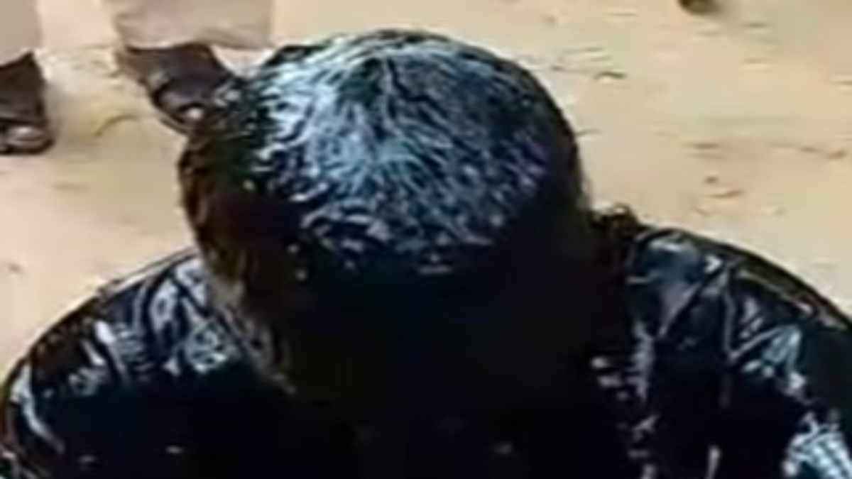 शिक्षक की सामने आई घिनौनी करतूत, गांव वालों ने मुंह काला कर घुमाया Rajasthan Gov. Teacher news, Rajasthan news, Crime news