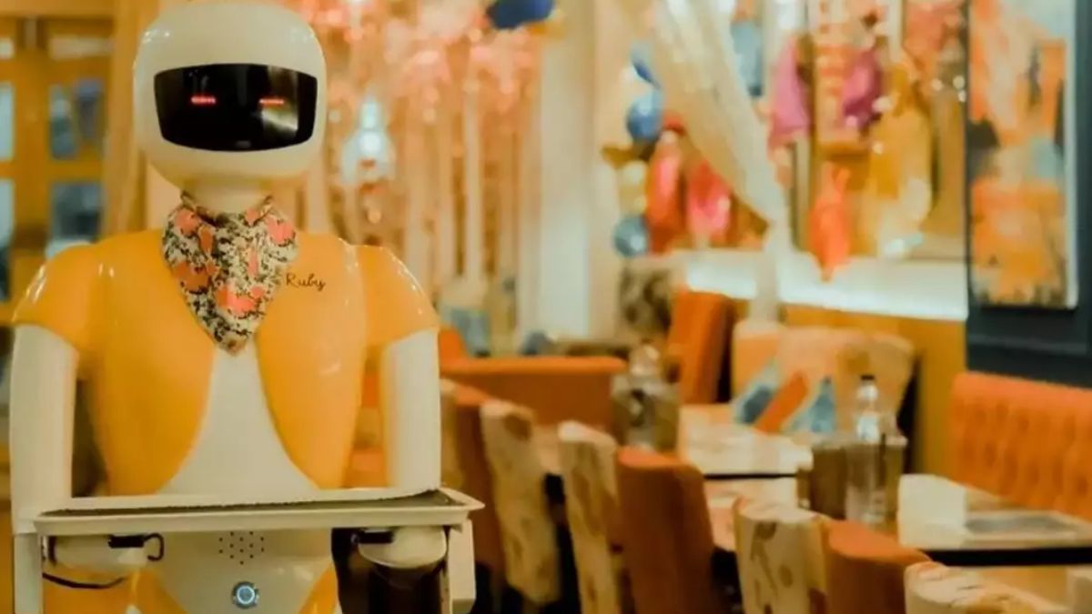 Robot Restaurant Lucknow