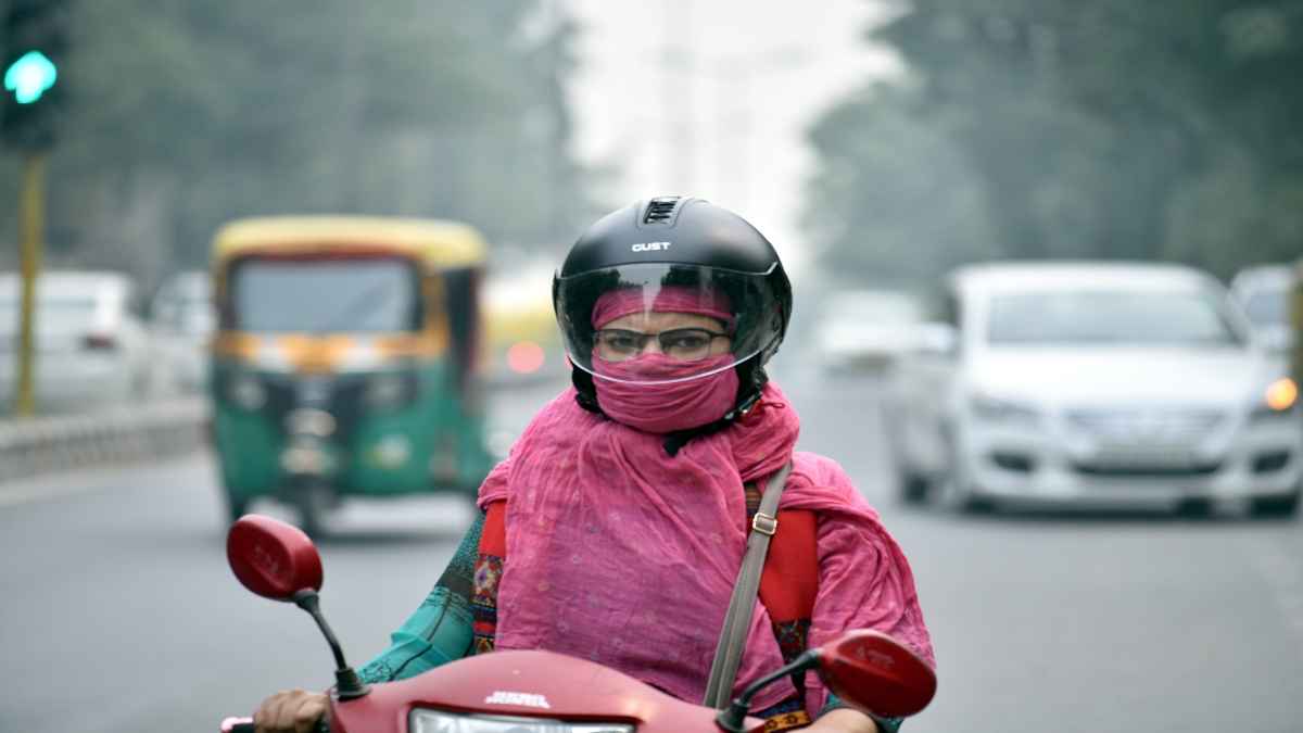 Delhi AQI: फिर बढ़ा प्रदूषण; कल से खराब होगी दिल्ली की हवा, बढ़ते एक्यूआई ने बढ़ाई चिंता