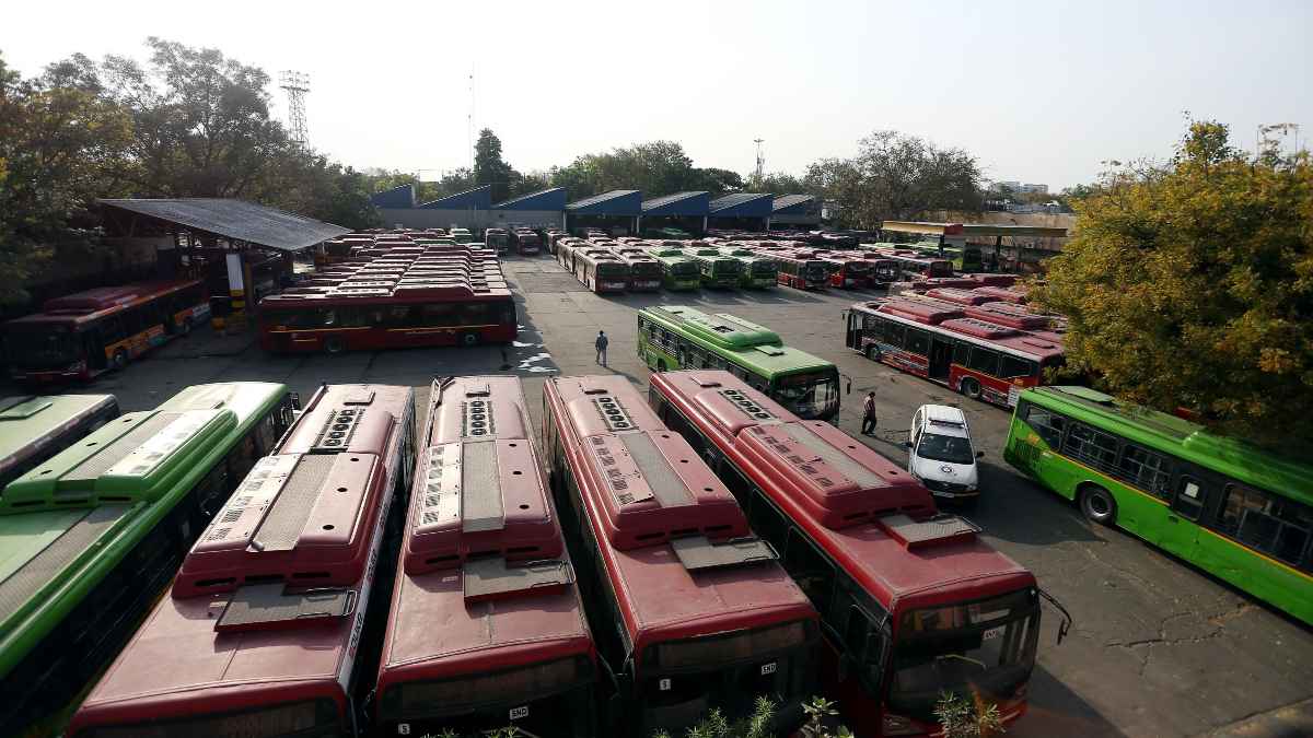 DELHI NCR में जल्द चलेंगी प्रीमियम बसें, ऐप से बुक होगी सीट; एग्रीगेटर खुद तय करेंगे रूट और किराया