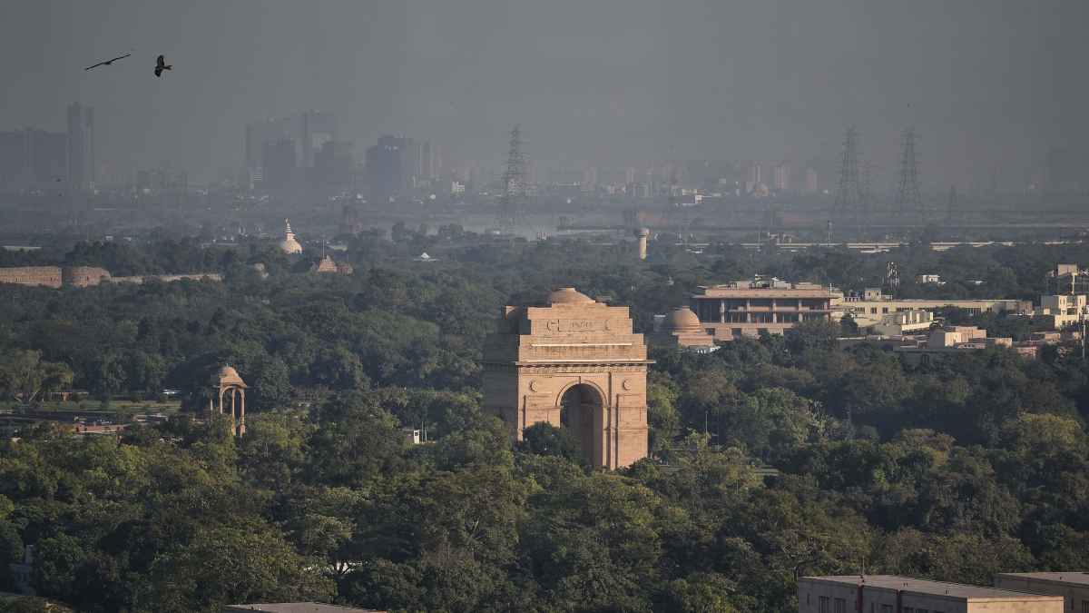 IMD Weather Update: दिल्ली-एनसीआर में ठंड के बीच फिर पलटी मारेगा मौसम; दिन में बढ़ेगा पारा, जान लें ताजा अपडेट