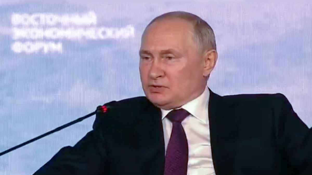 Vladimir Putin को हार्ट अटैक, कमरे में फर्श पर गिरे मिले!, सुरक्षाकर्मियों ने सुनी एक आवाज और...