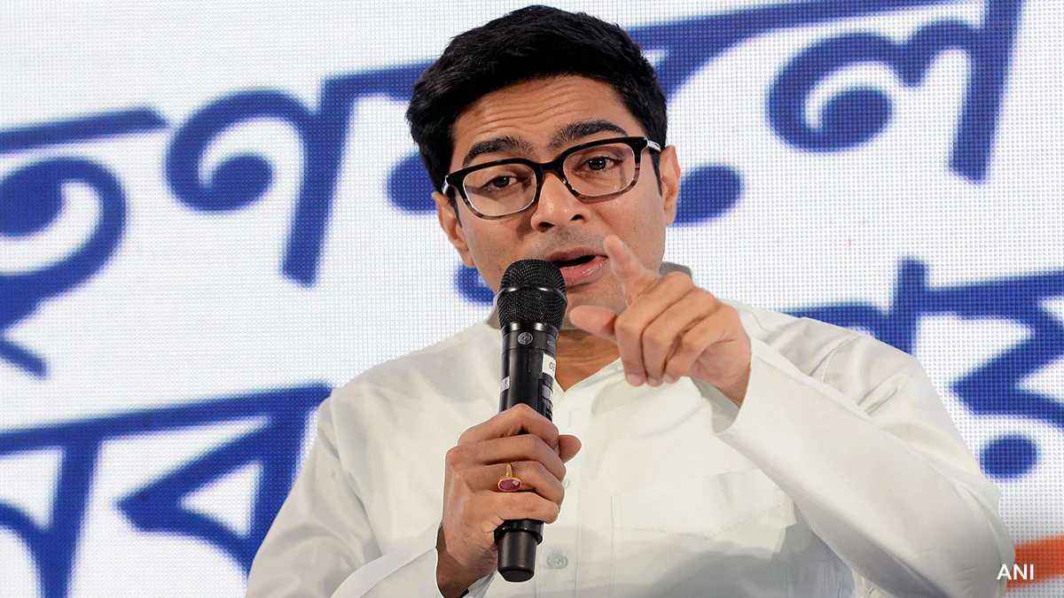 Abhishek Banerjee targeted Union Minister Giriraj Singh