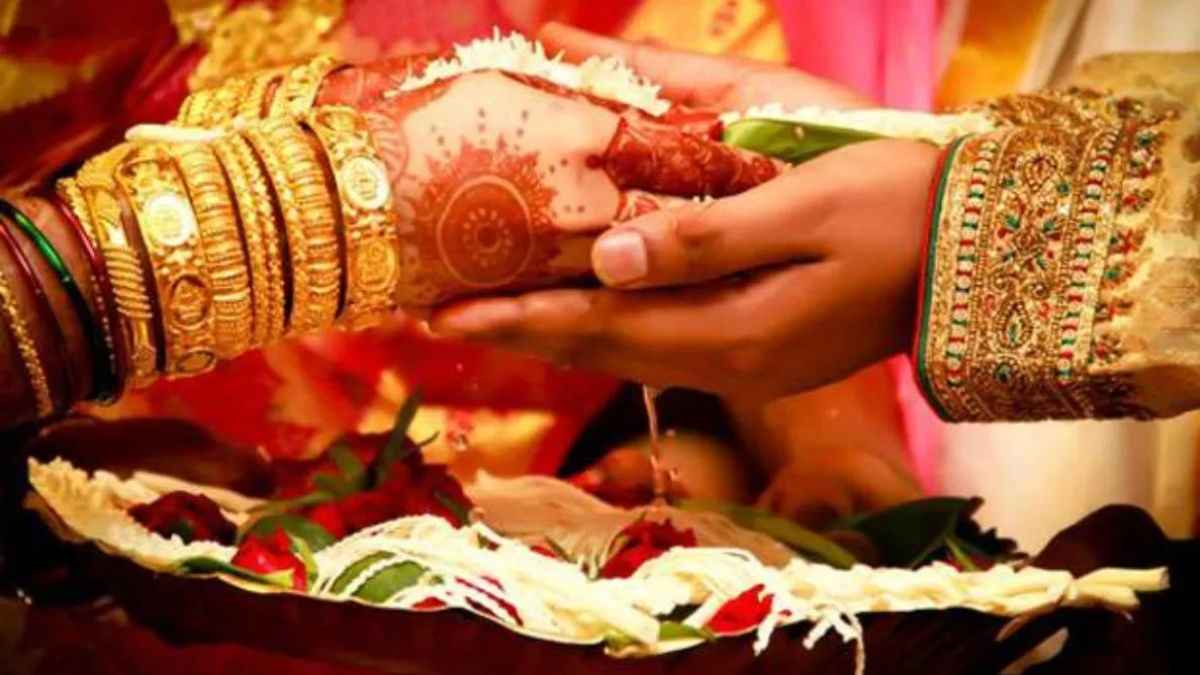 gift tax, what is gift tax, which are tax free gift, gift tax rule, income tax rules, income tax department, gift tax act"/>