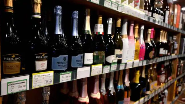 maharashtra government hike vat on alcohol, maharashtra government,