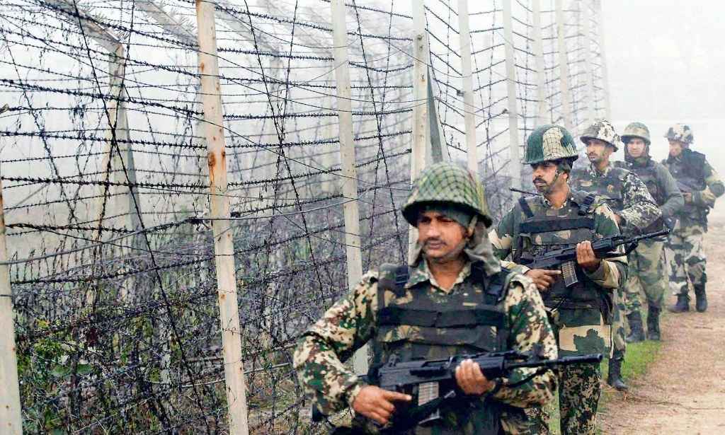 Ceasefire Violations : पाकिस्तान ने LOC पर किया सीजफायर का उल्लंघन, जमकर दागी गोलियां
