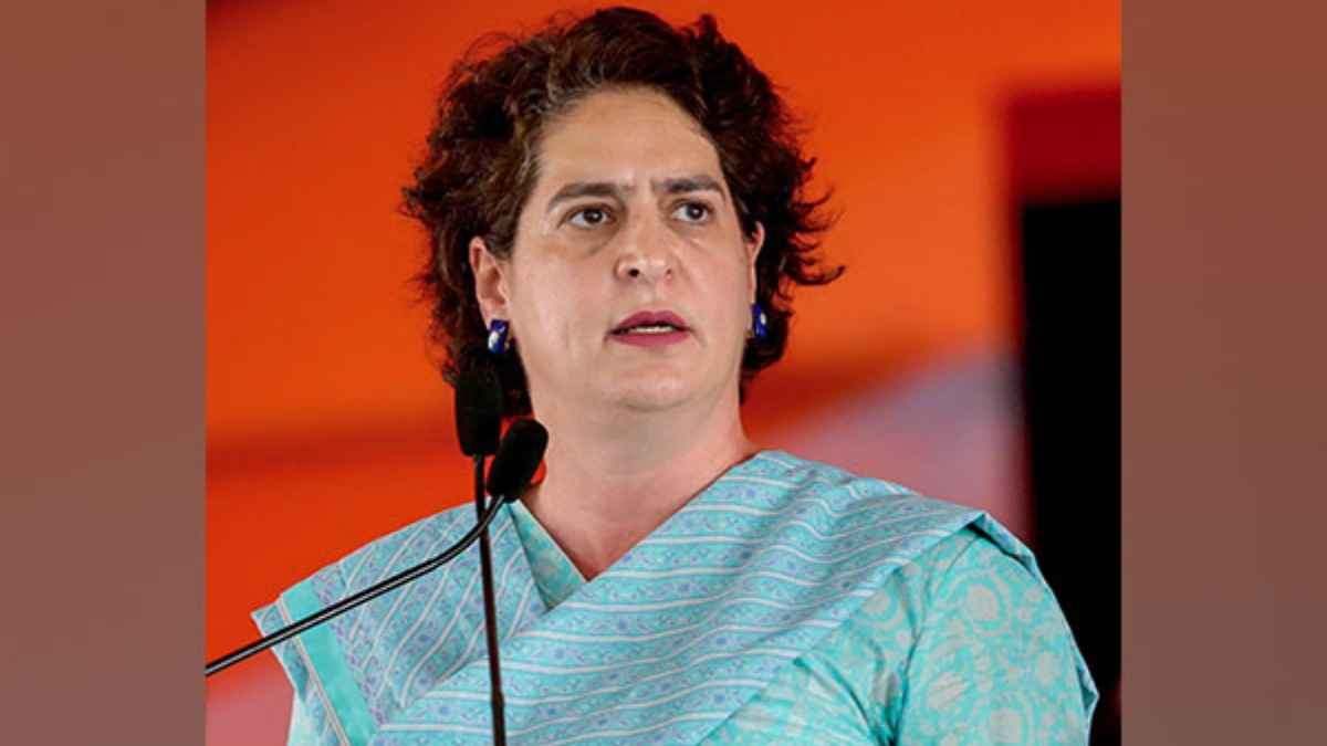 प्रियंका गांधी के 'चुनावी वादे' से बढ़ सकती हैं मुश्किलें, BJP ने चुनाव आयोग में दर्ज कराई शिकायत