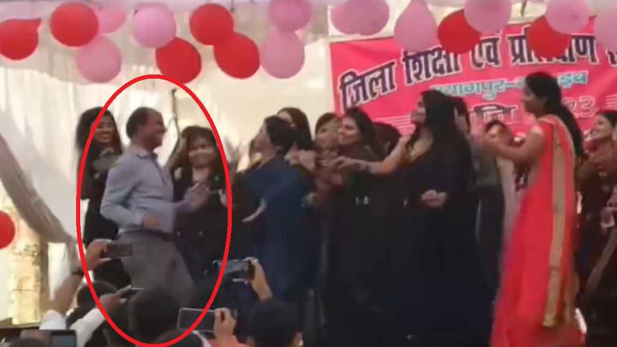 Watch Video: छात्राओं को थिरकता देख प्रिंसिपल में जागा 'जोश', स्टेज पर कर दिया डांस होकर 'मदहोश'
