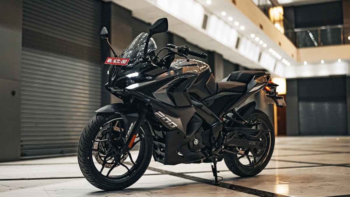 22000 में मिल रही Bajaj Pulsar, Hero Splendor की कीमत 55000