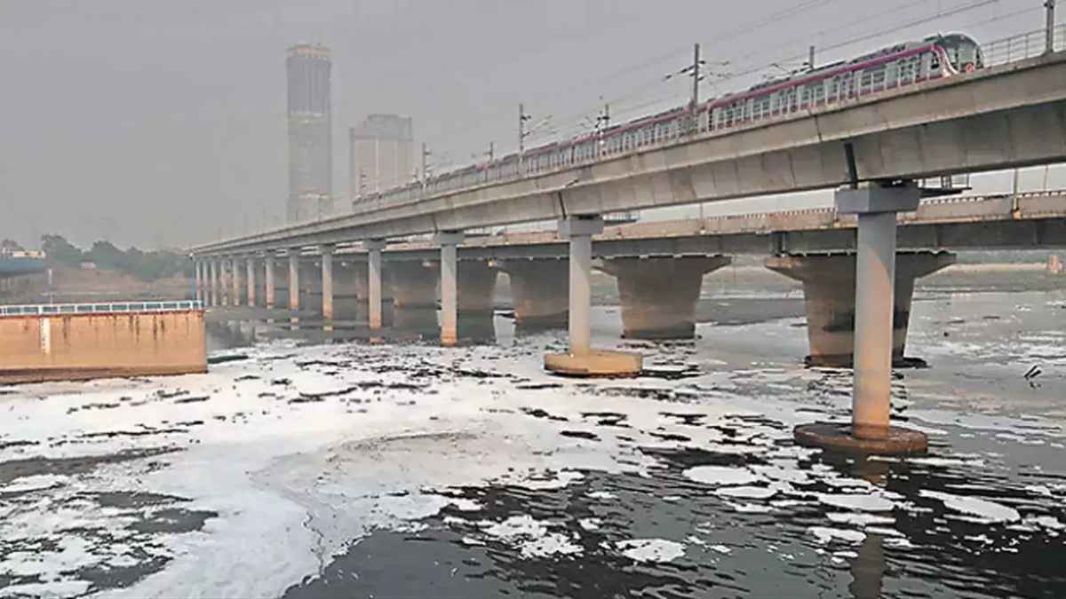 अब काम की नहीं दिल्ली में यमुना की मिट्टी, प्रदूषण नियंत्रण समिति की रिपोर्ट में हुआ बड़ा खुलासा