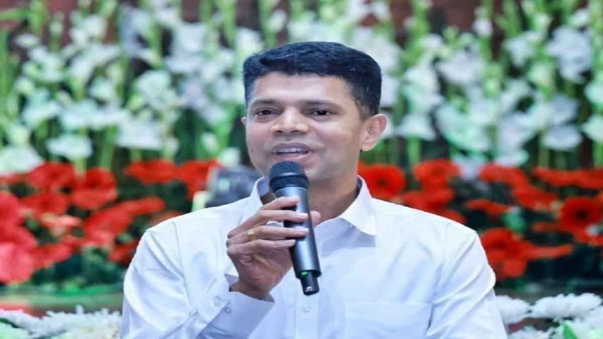 IAS पद से दिया इस्तीफा... अगले ही दिन मिला कैबिनेट मंत्री का ओहदा, कौन हैं वीके पांडियन ?