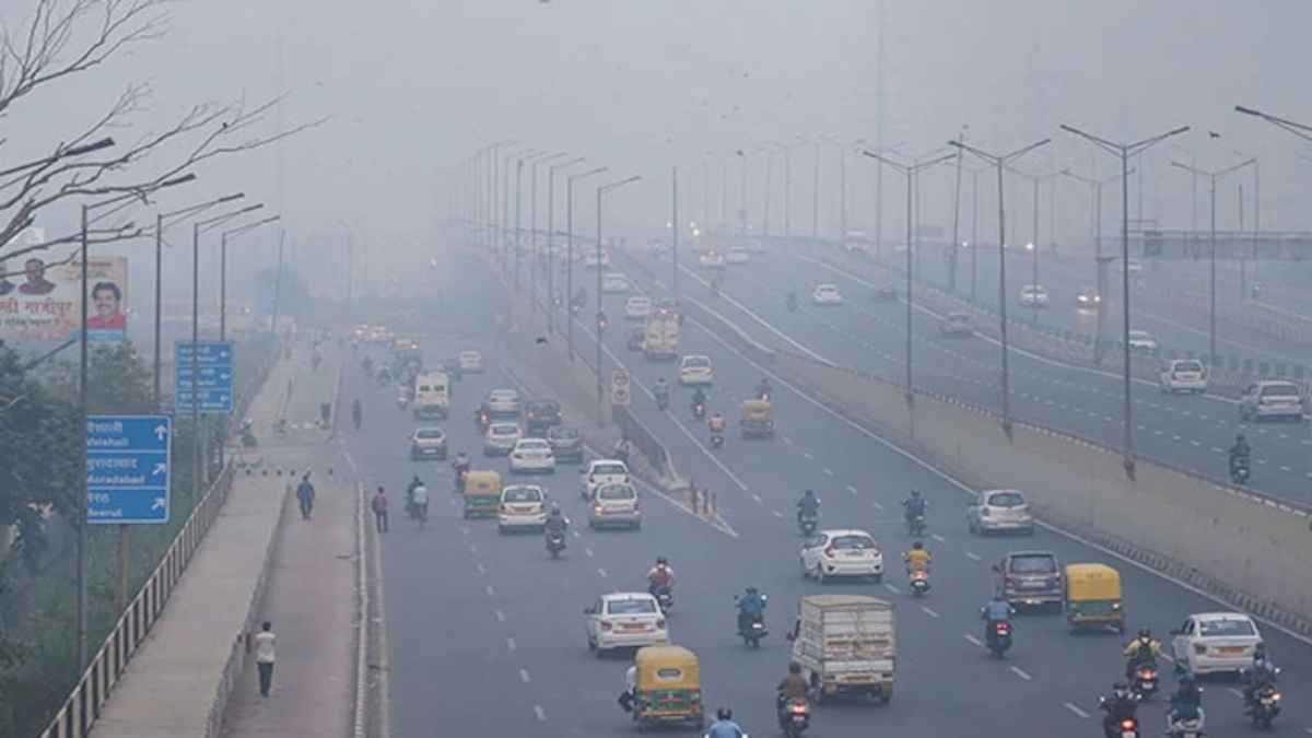 Delhi Air Quality: दिल्ली एनसीआर की हवा फिर खराब, राहत के नहीं कोई आसार, तमाम प्रयास हो रहे फेल
