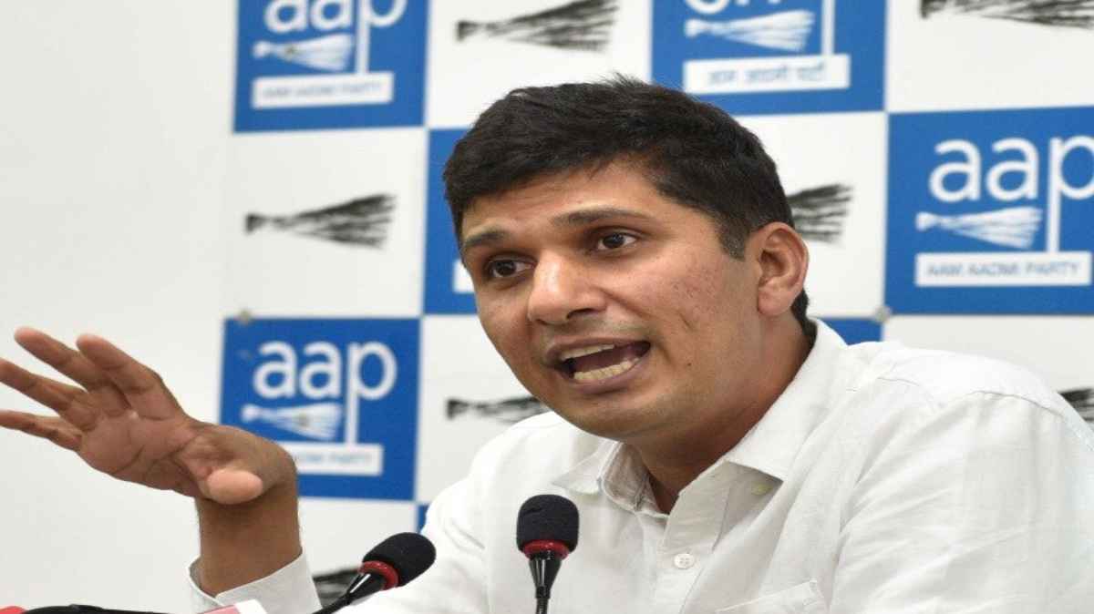 'दिल्ली के फरिश्ते' पर बवाल, स्वास्थ्य मंत्री ने ही उठाए सवाल, बोले- अधिकारी रच रहे साजिश