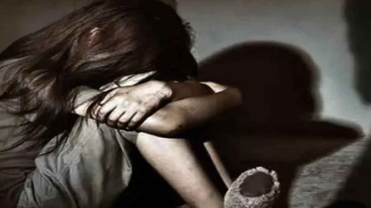 तमिलनाडु पुलिस के चार अधिकारियों की शर्मनाक हरकत, 17 वर्षीय लड़की से की छेड़छाड़, खाकी हुई बदनाम