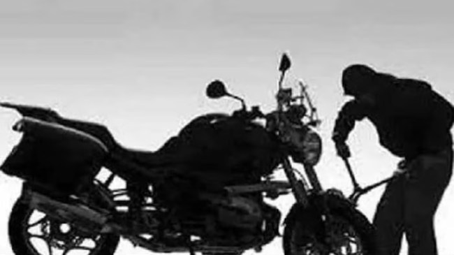 बाइक चोरी की जेल गया, वापस आया तो दो महीने में चुरा लीं 24 मोटरसाइकिल, पुलिस ने दोबारा दबोचा