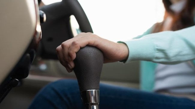 हाफ क्लच ड्राइविंग क्या होती है, कब पड़ती है इसकी जरूरत?