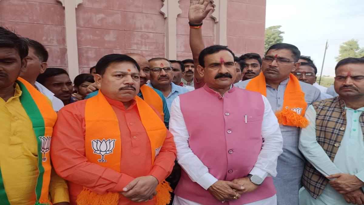 Madhya Pradesh Assembly Election 2023, Congress Anil Bhargava joined BJP, Dr Narottam Mishra, Assembly Election, Election News, Madhya Pradesh News, Hindi News, Congress, BJP