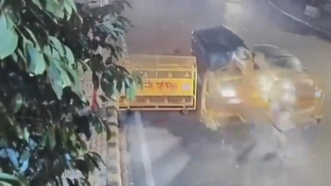 Connaught Place Video, Delhi Police, SUV Car Hit Policeman, Delhi Accident, Accident Video, Viral Video