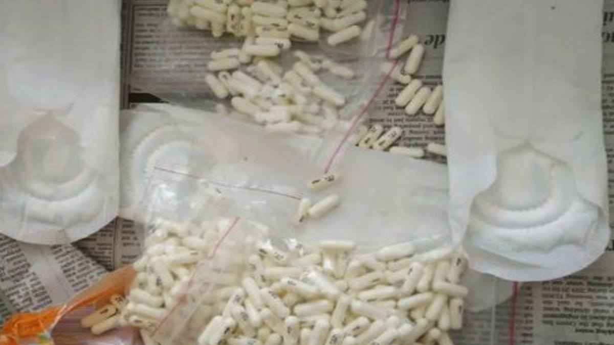 सैनिटरी पैड में छिपाकर ला रही थीं नशीले पदार्थ, DRI ने तीन महिलाओं को किया गिरफ्तार