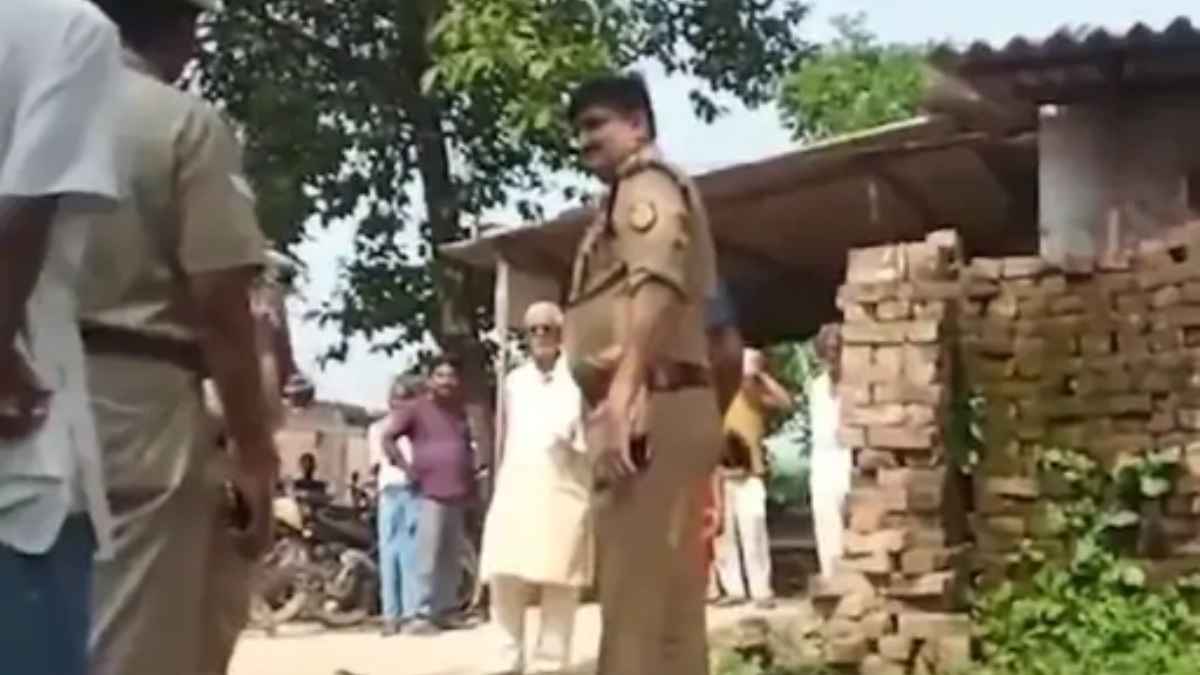 "खोद के गाढ़ दूंगा, हद से ज्यादा जाओगे तो दिमाग ठंडा कर दूंगा"... उत्तर प्रदेश के DSP का वीडियो वायरल