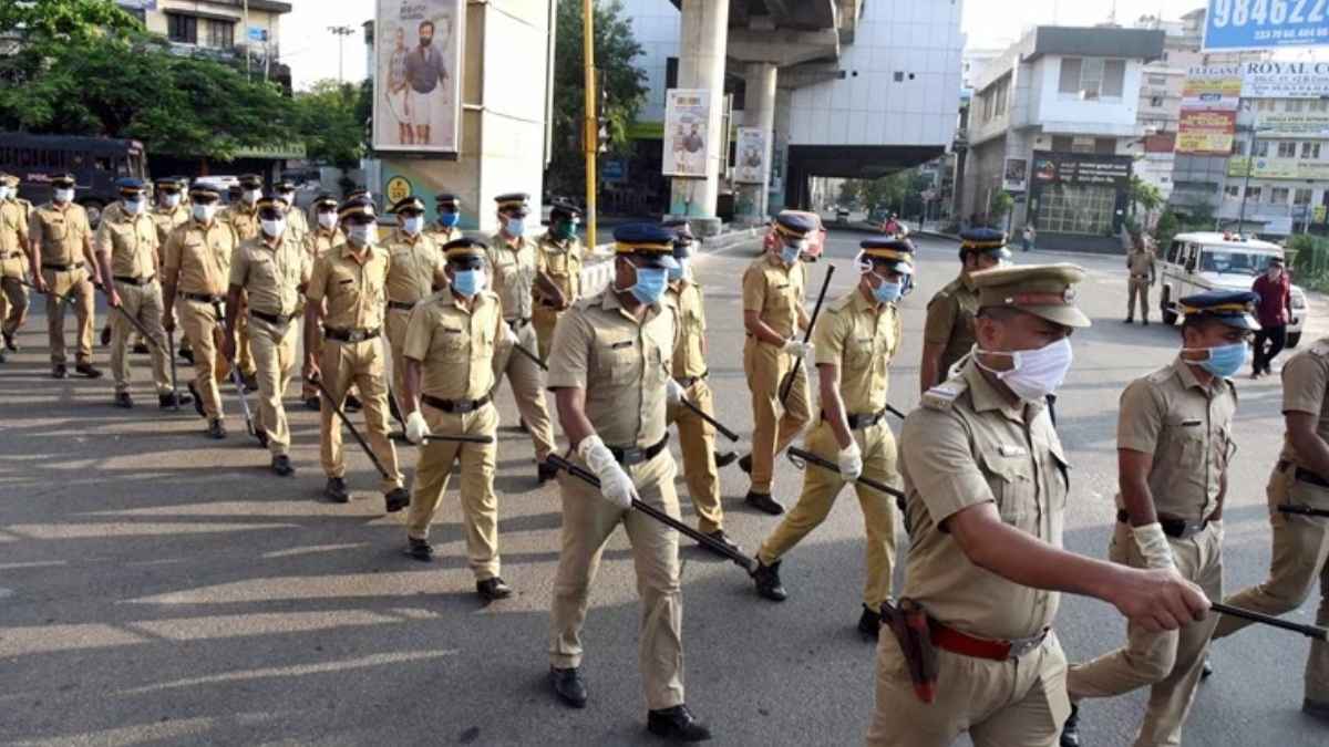 युवाओं के लिए नौकरी नहीं, मगर दिल्ली पुलिस के हर महीने 6 जवान ले रहे VRS? डिपार्टमेंट में 15 % पद खाली