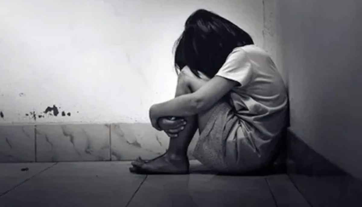 बाप की घिनौनी करतूत, मां ने भी दिया साथ...रेप से प्रेग्नेंट हुई नाबालिग को 20 साल बाद मिला इंसाफ