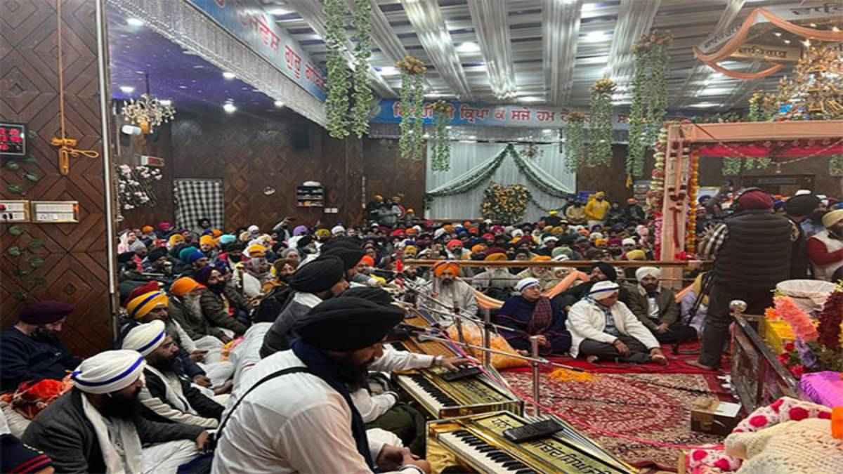 Watch Video: हेमकुंड साहिब के पट सर्दियों के लिए बंद, दो हजार तीर्थयात्रियों ने टेका मत्था