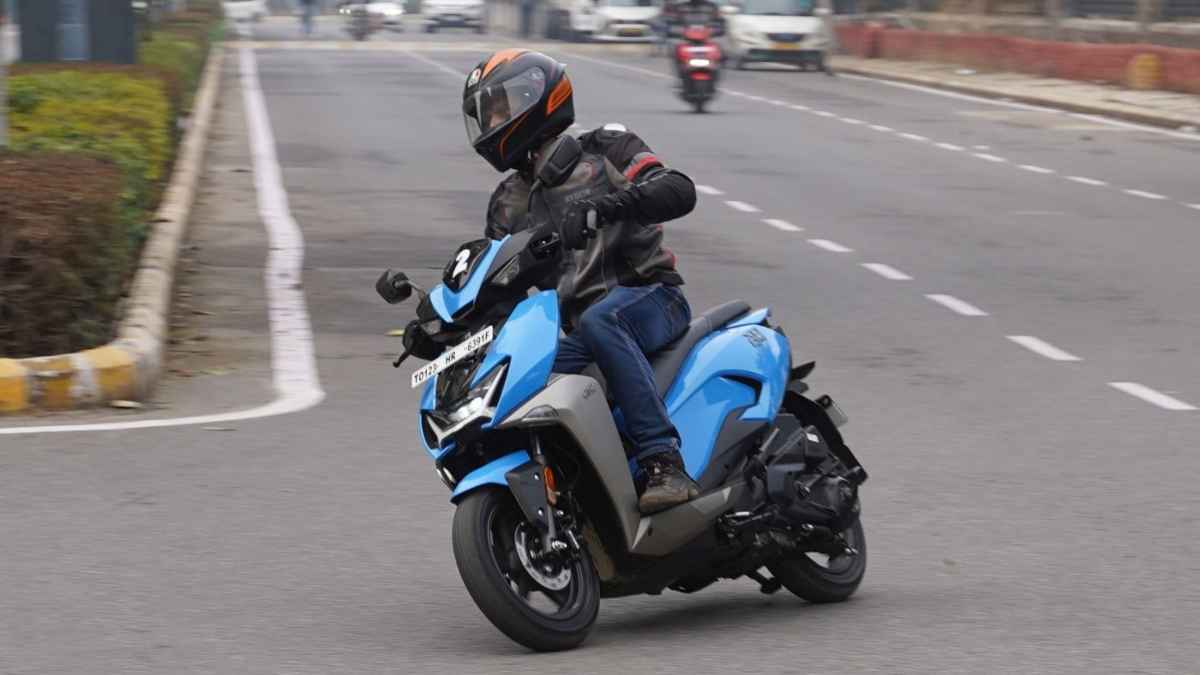 Hero के इस स्कूटर में 45 kmpl की माइलेज और कीमत 80 हजार से कम