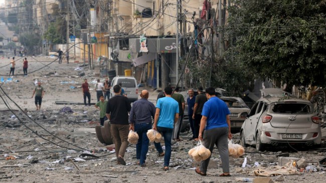 इजराइल-हमास युद्ध के चलते 3.4 लाख गाजा के लोग हुए बेघर, अतबक 2700 की मौत