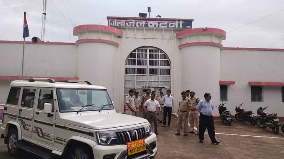 MP: 32 फीट ऊंची दीवार फांदकर दो कैदी फरार, पुलिस महकमे में मचा हड़कंप