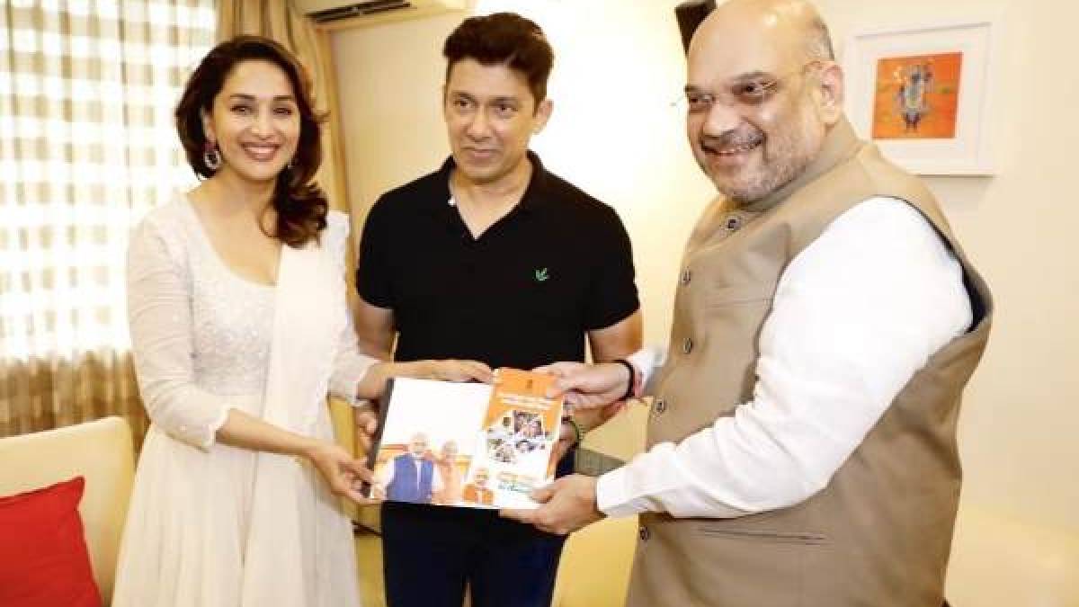 Loksabha Elections 2024 Madhuri Dixit May Contest On BJP Ticket