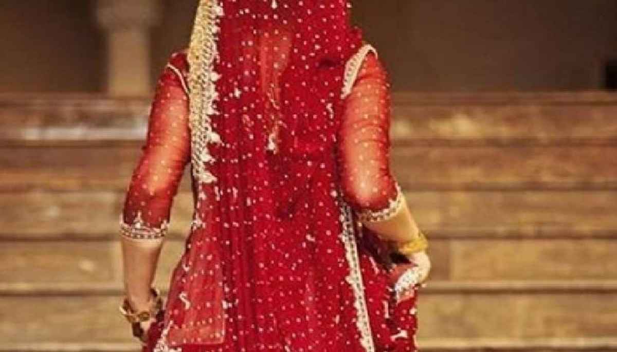 लुटेरी दुल्हन ने किया 'खेल', सुहागरात के बाद सुबह आंख खुली तो सड़क पर मिला दूल्हे का बिस्तर
