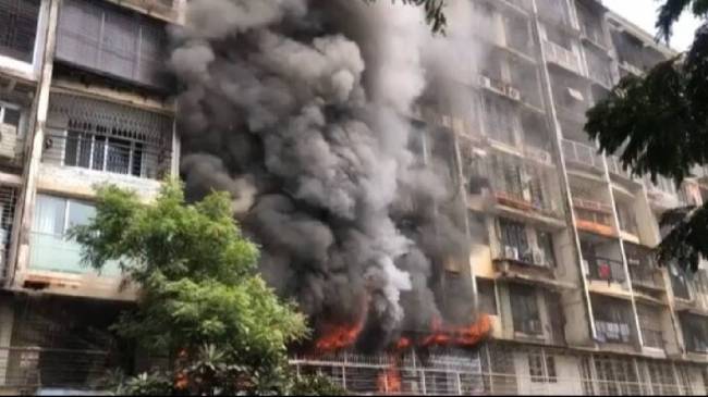 Mumbai Kandivali Bulding Fire Latest Updates