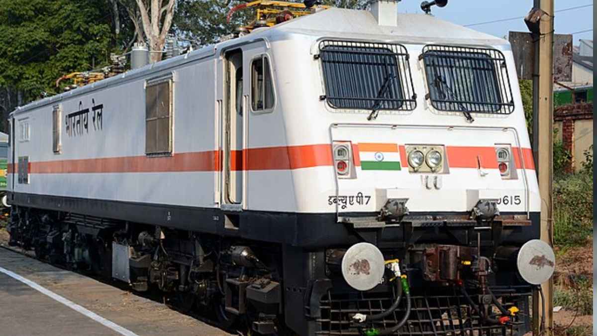 रेलवे में नौकरी करने के इच्छुक 12वीं पास युवाओं के लिए सुनहरा मौका, अंतिम तिथि से पहले जल्द करें आवेदन