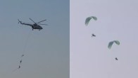 हेलिकॉप्टर से लटक कर एयरचीफ मार्शल को सलामी देते कमांडो