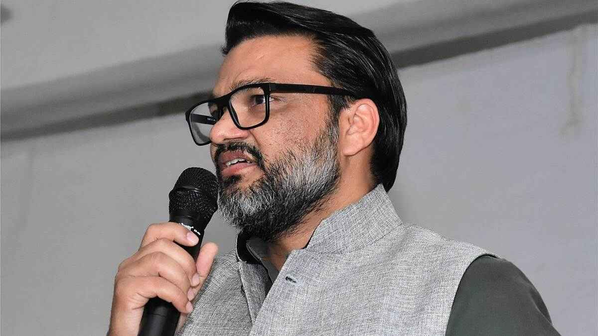 CM अशोक गहलोत के OSD लोकेश शर्मा को क्राइम ब्रांच का नोटिस, पूछताछ के लिए दिल्ली बुलाया