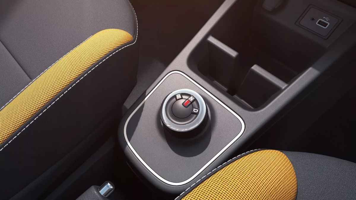 Renault की कार में 22 की माइलेज, 5 लाख से कम कीमत और शानदार फीचर्स